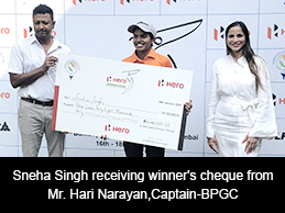 Sneha Singh receiving winner's cheque from Mr. Hari Narayan,Captain-BPGC