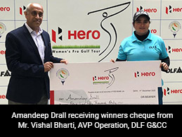 Amandeep drall with her winning cheque
