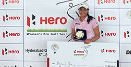 Pranavi Urs with her Trophy and the winner's cheque