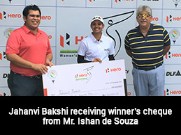 Jahanvi Bakshi receiving winner's cheque from Mr. Ishan de Souza