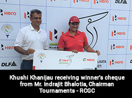 Khushi Khanijau receiving winner's cheque from Mr. Indrajit Bhalotia, Chairman Tournaments - RCGC
